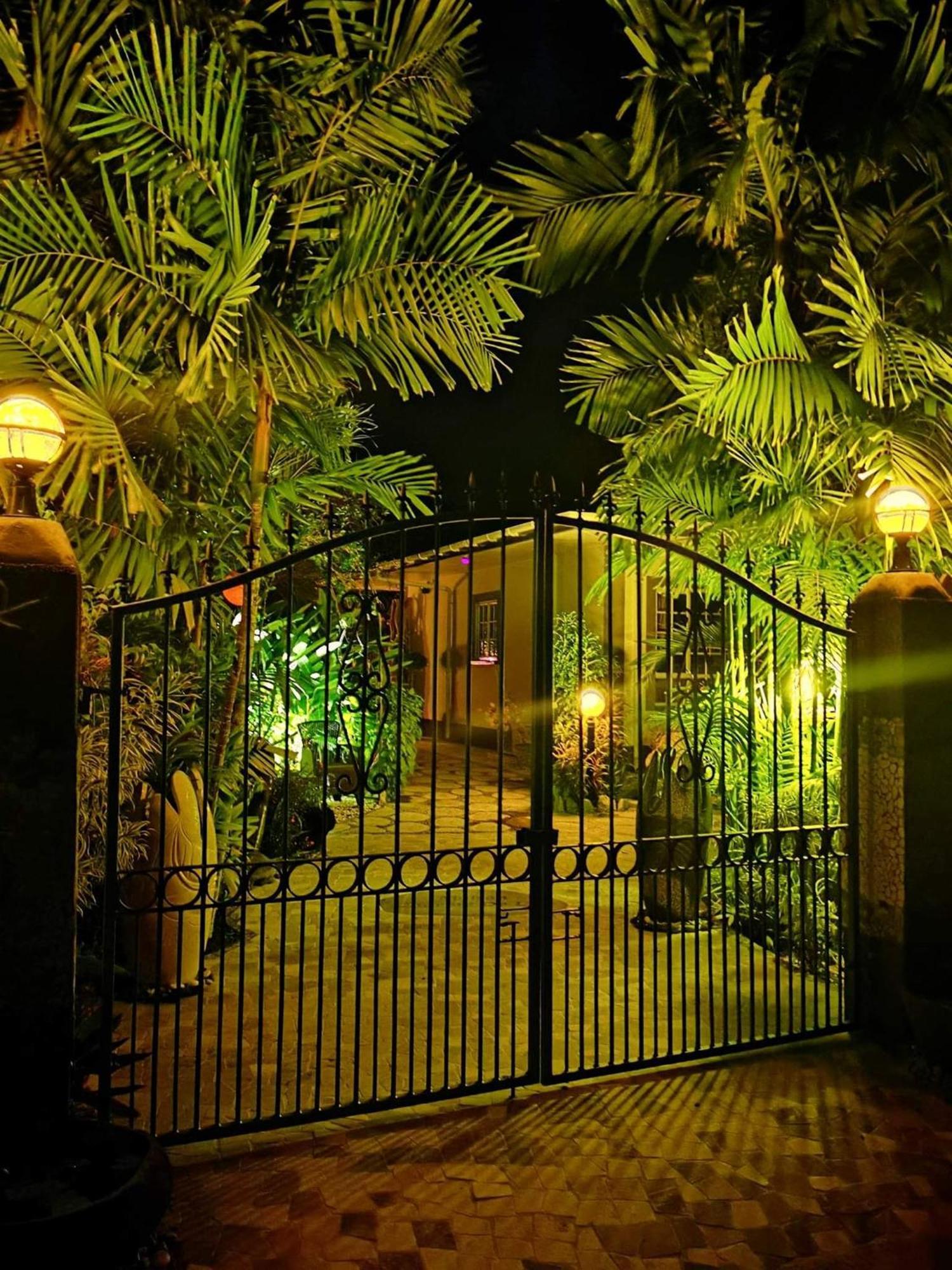 Maison Charme De L'Ile Insel Insel La Digue Exterior foto